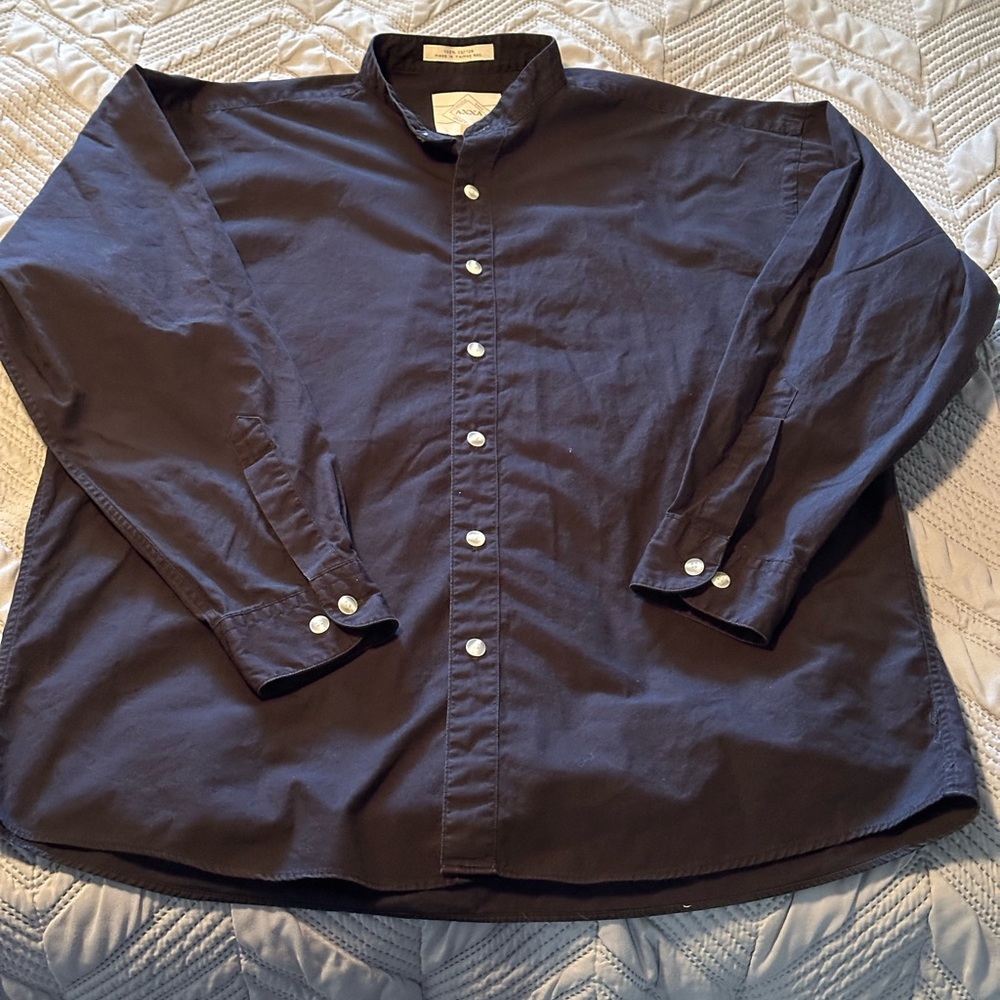 Axxa button down